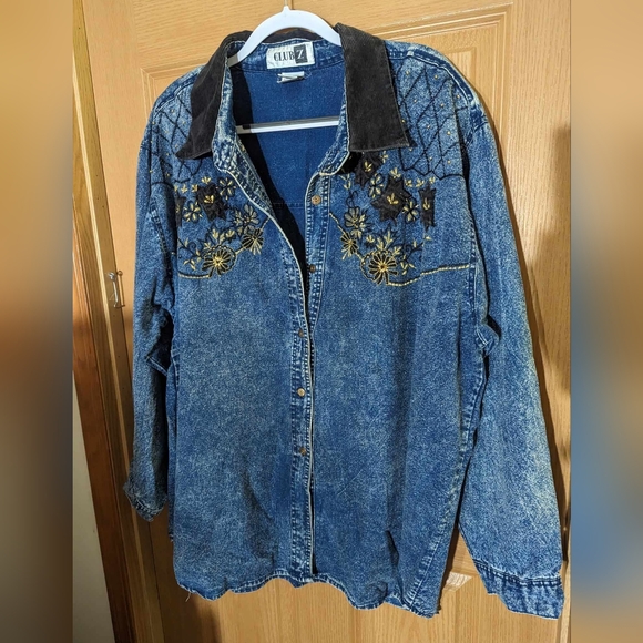 Club Z Denim Shacket Size 26/28 Blue Embroidered Multicolor Embellished Collar - Picture 1 of 12
